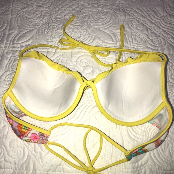 VS BIKINI TOP - Picture 4 of 4